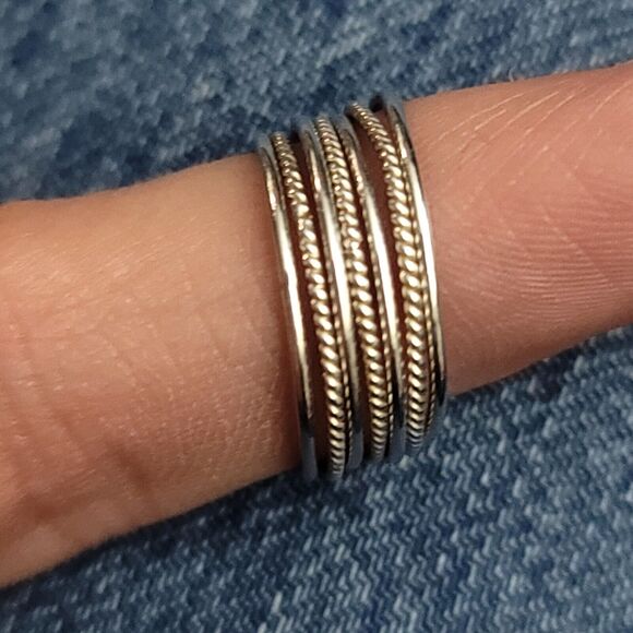 925 Sterling Silver Layering Ring Size 4 - Picture 5 of 7